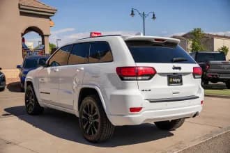 Grand Cherokee 8