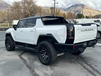 HUMMER EV Pickup 8